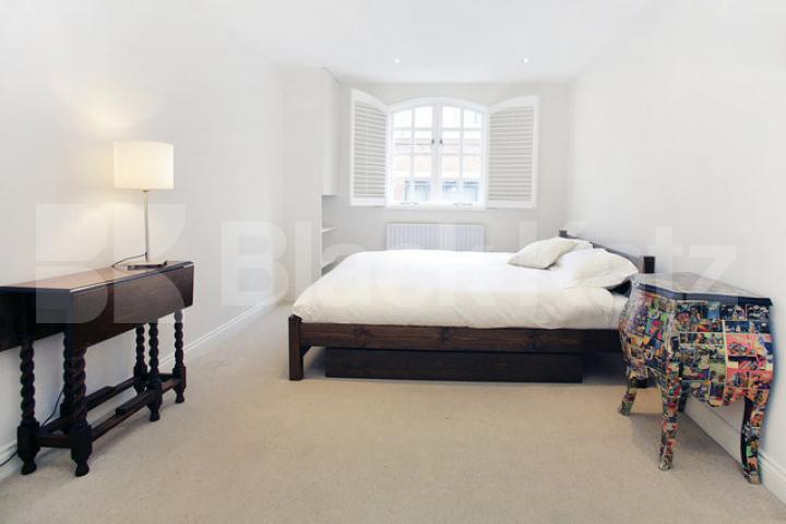 			NEW INSTRUCTION  (Includes Parking), 2 Bedroom, 1 bath, 1 reception Apartment			 Lion Court Shand Street, London Bridge